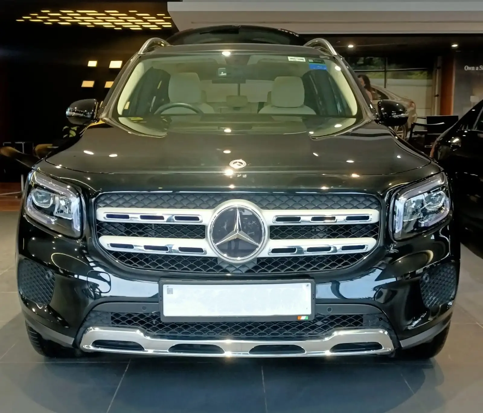 Marcedez car - Luxury Expedition.